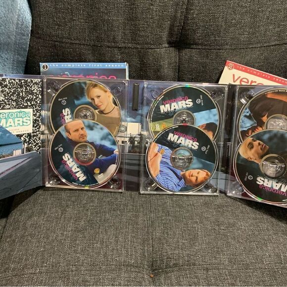 Veronica Mars DVD season 1 & 2 - Picture 2 of 4